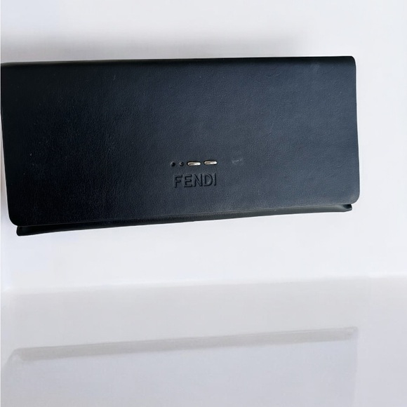 Fendi sunglasses - Picture 10 of 12